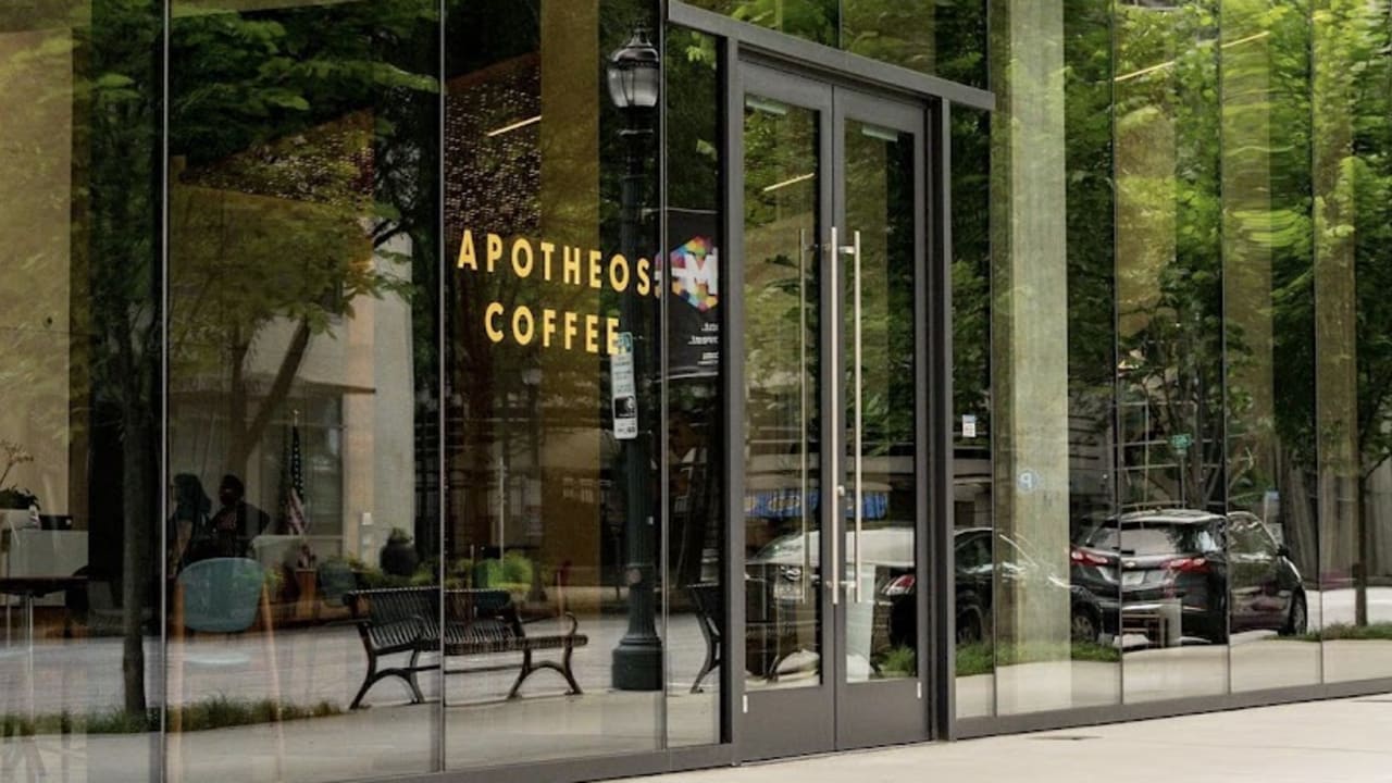 Apotheos Coffee Midtown - Photo 4