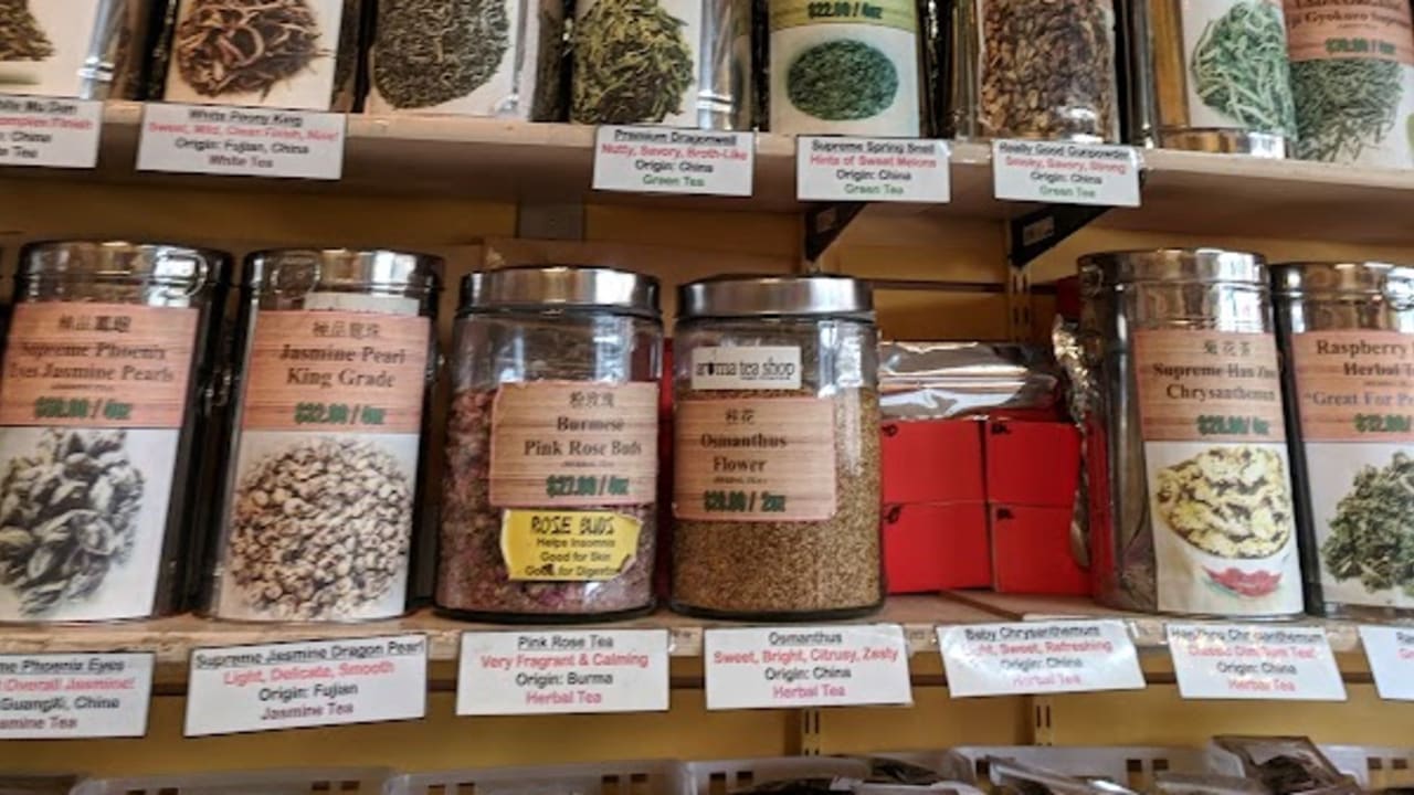 Aroma Tea Shop - Photo 3