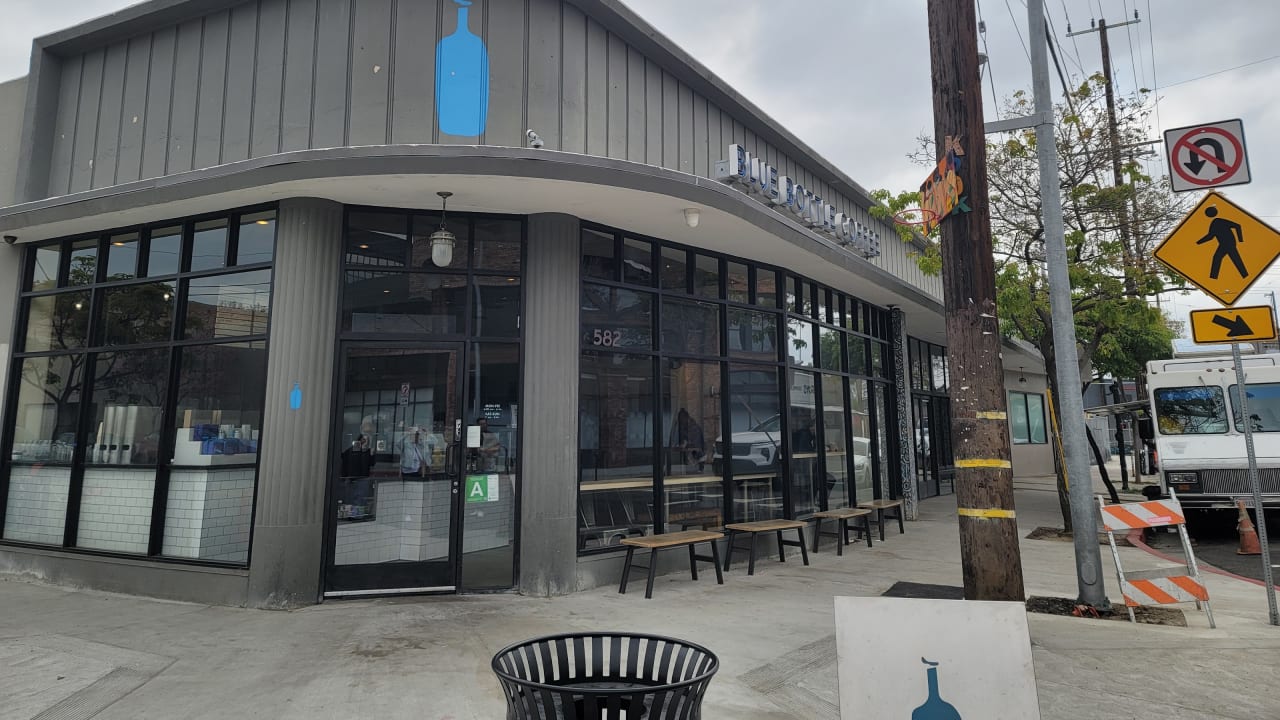 Blue Bottle Coffee - Photo 1