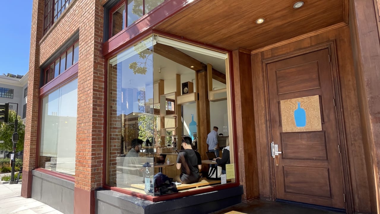 Blue Bottle Coffee - Photo 1