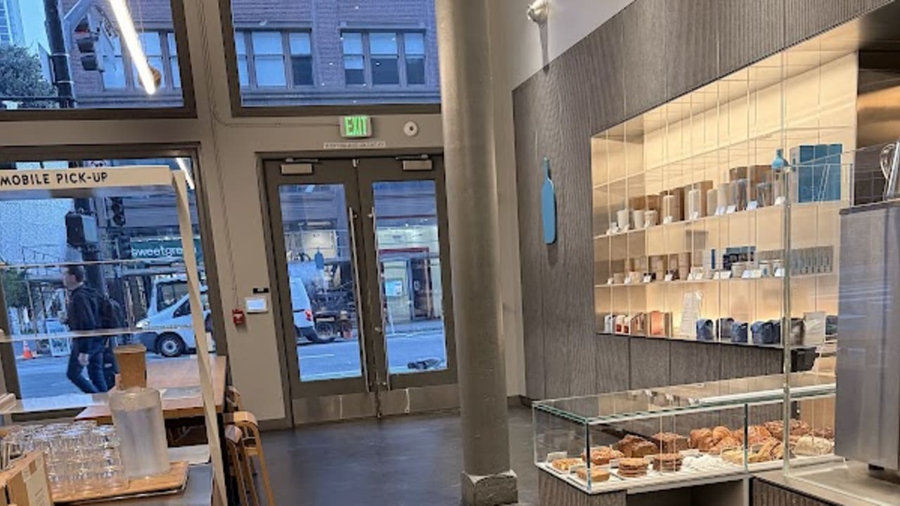 Blue Bottle Coffee - Photo 5