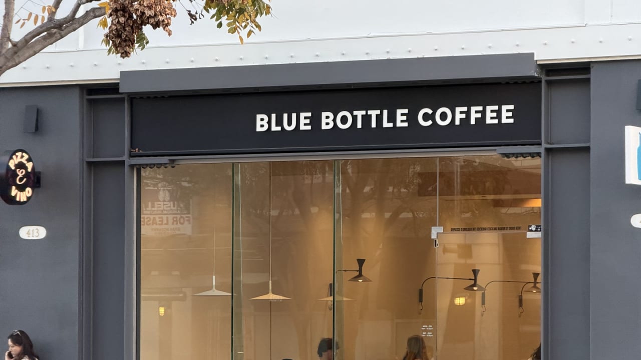 Blue Bottle Coffee - Photo 1