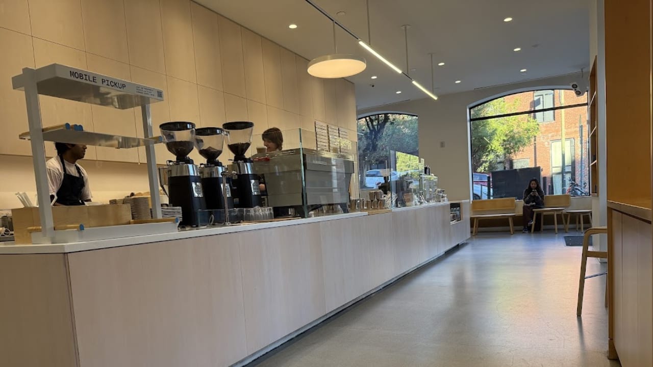 Blue Bottle Coffee - Photo 4
