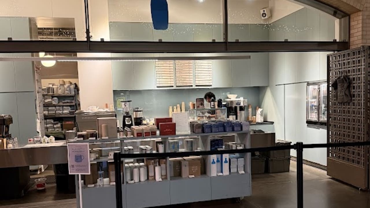 Blue Bottle Coffee - Photo 5