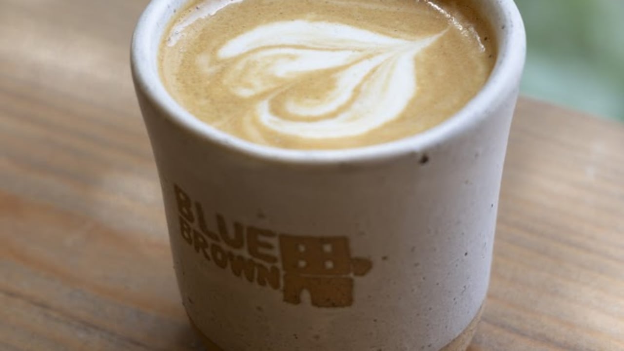 Blue Brown Cafe - Photo 4