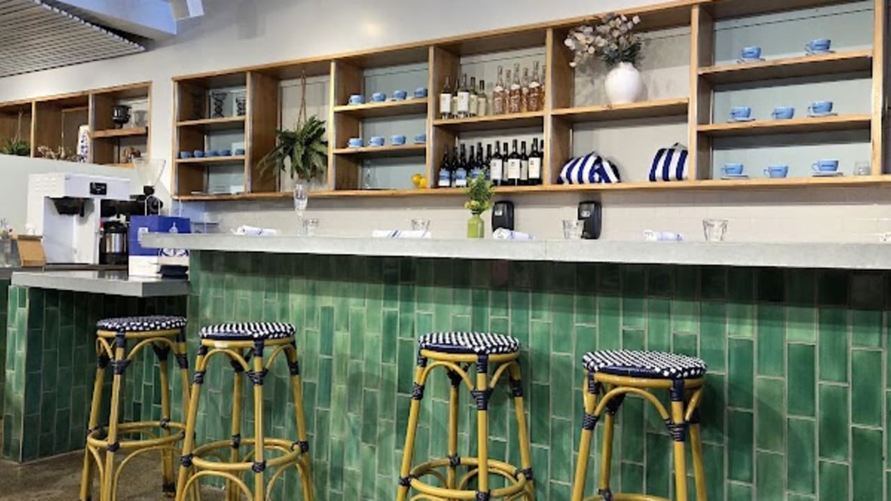 Bluestone Lane - Steiner St Café - Photo 4