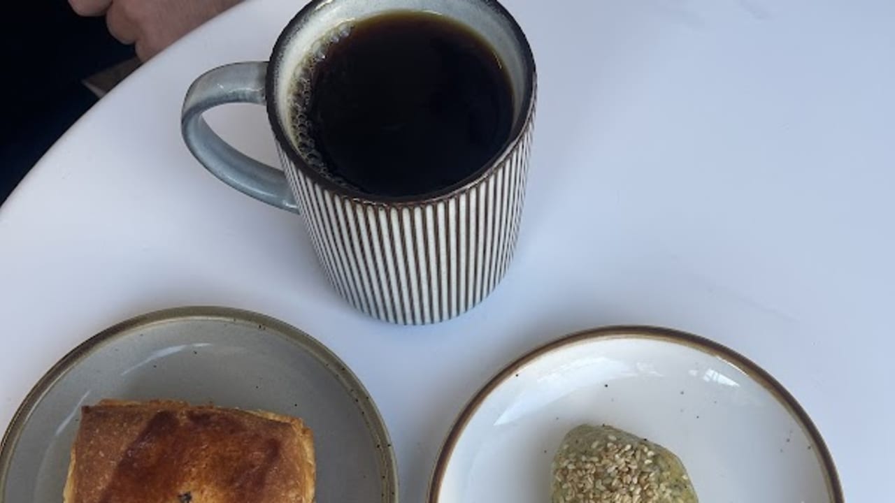 Bolo Bolo Café & Bakery - Photo 3