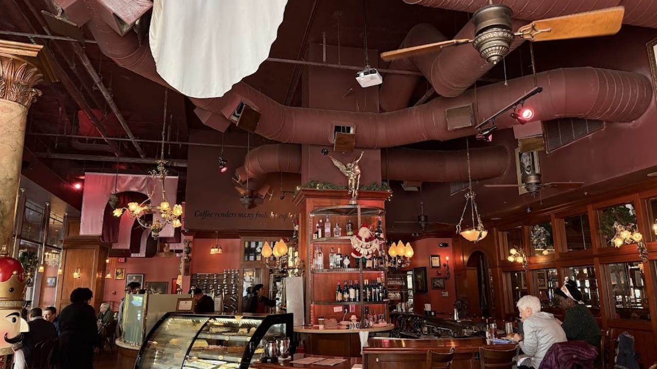 Café Intermezzo - Photo 2