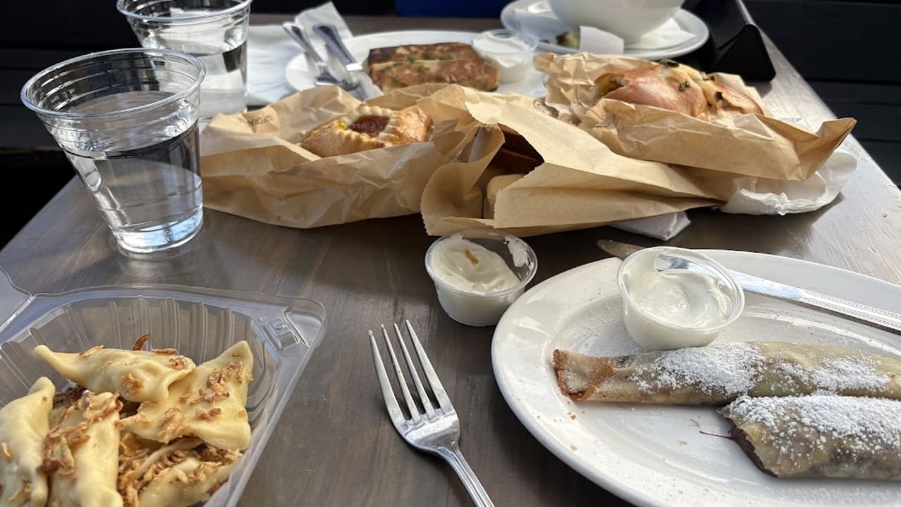 Cinderella Bakery & Cafe - Photo 3