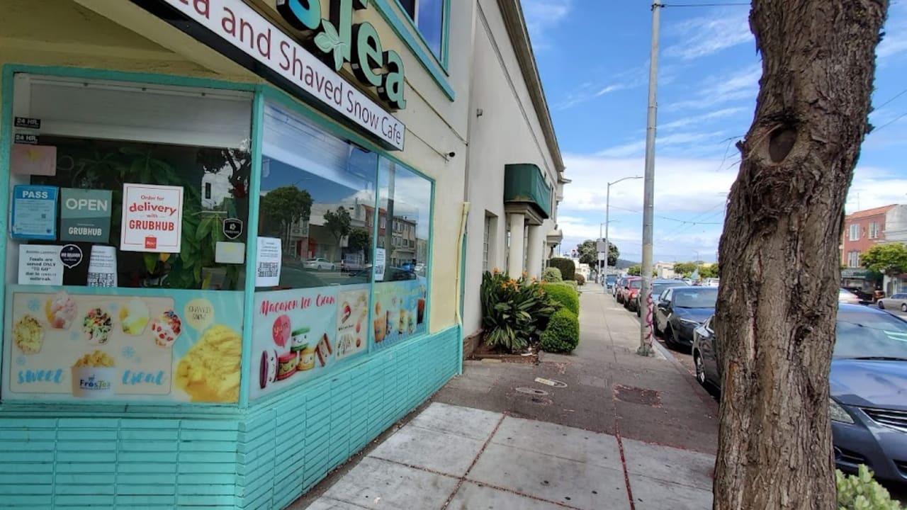 FrosTea Boba Tea and Shaved Snow Cafe - Photo 1