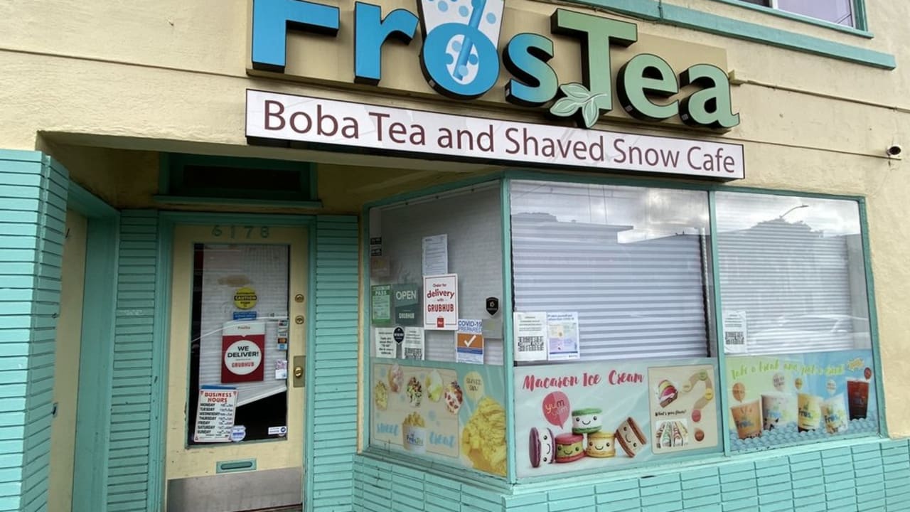 FrosTea Boba Tea and Shaved Snow Cafe - Photo 5