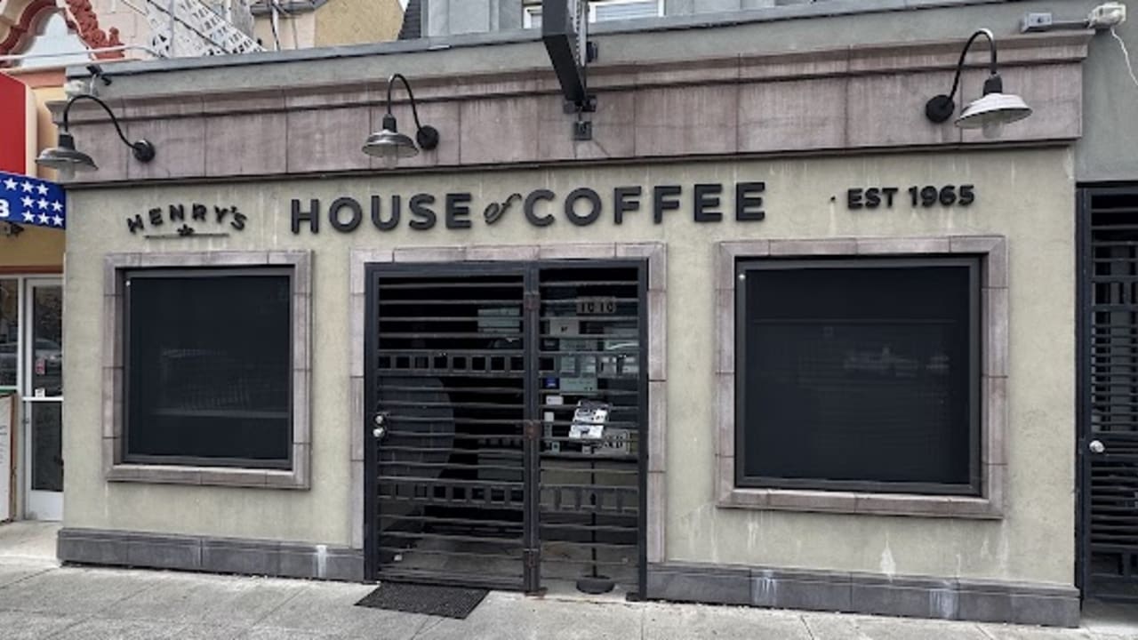 Henry's House of Coffee - Photo 5