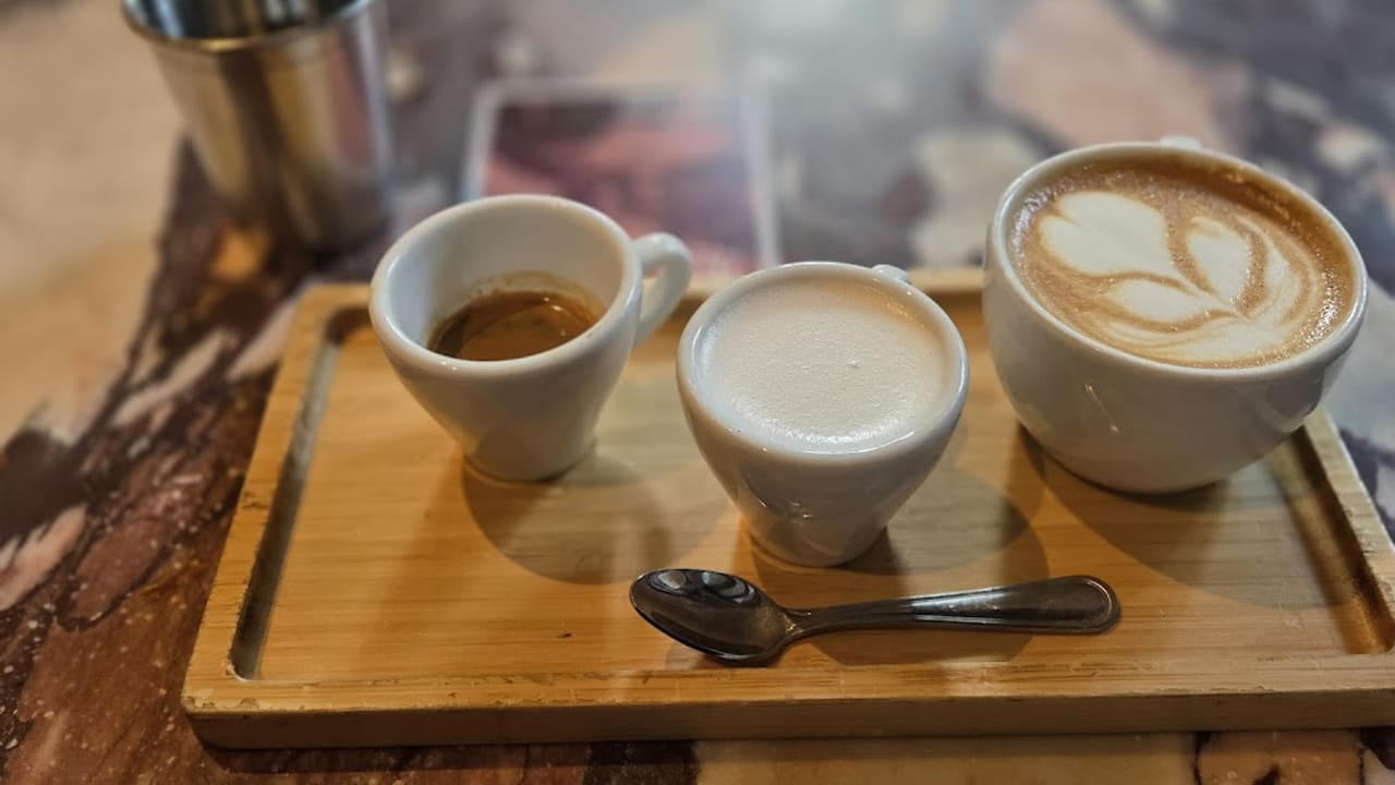 Saint Frank Coffee - Photo 2