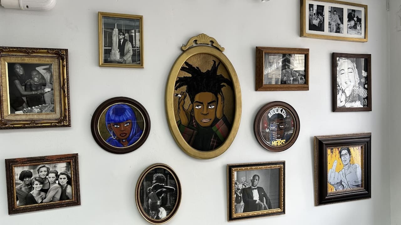 Saint Michel Cafe - Photo 4