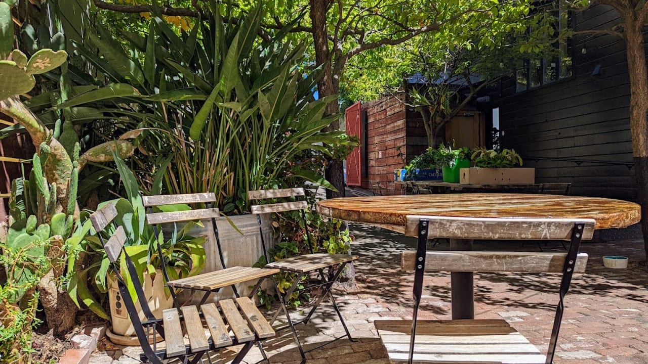 Stable Cafe - Photo 1