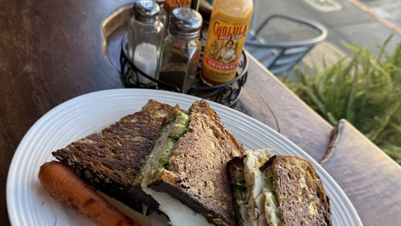 Tartine Bakery - Photo 3