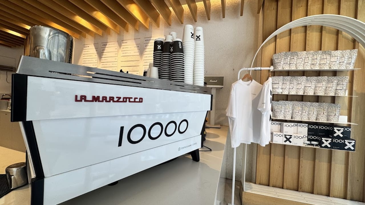 Ten Thousand Coffee - Photo 5