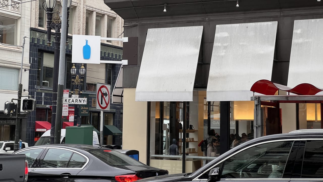 Blue Bottle Coffee - Photo 1