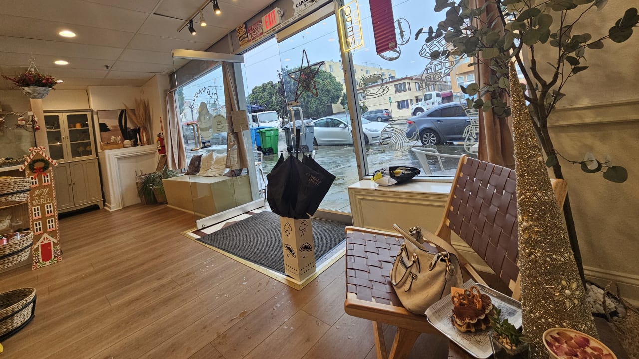 Diamond Coffee N Pastry - Photo 1