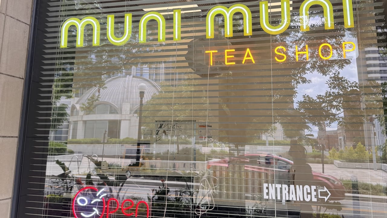Muni Muni Tea Shop — matcha shop interior or drinks