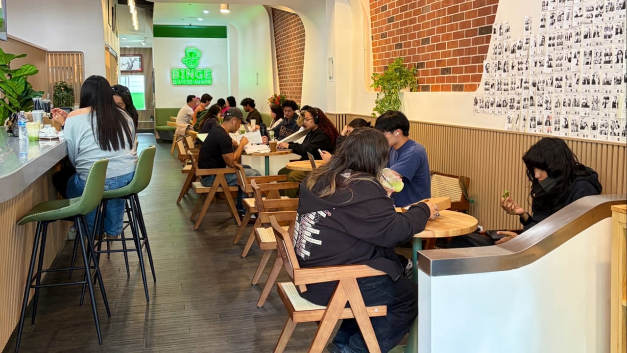 Binge Coffee House - Photo 3