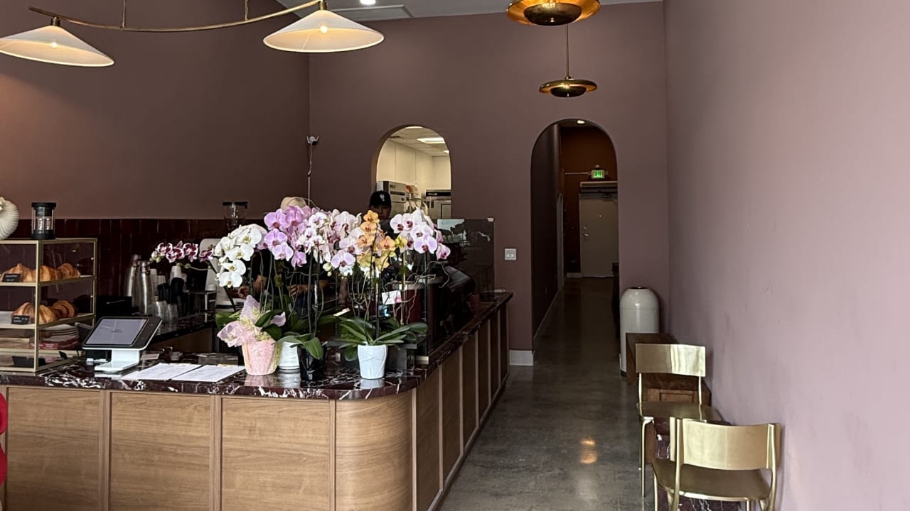 CLIO VINE Espresso Bar &Wellness - Photo 5