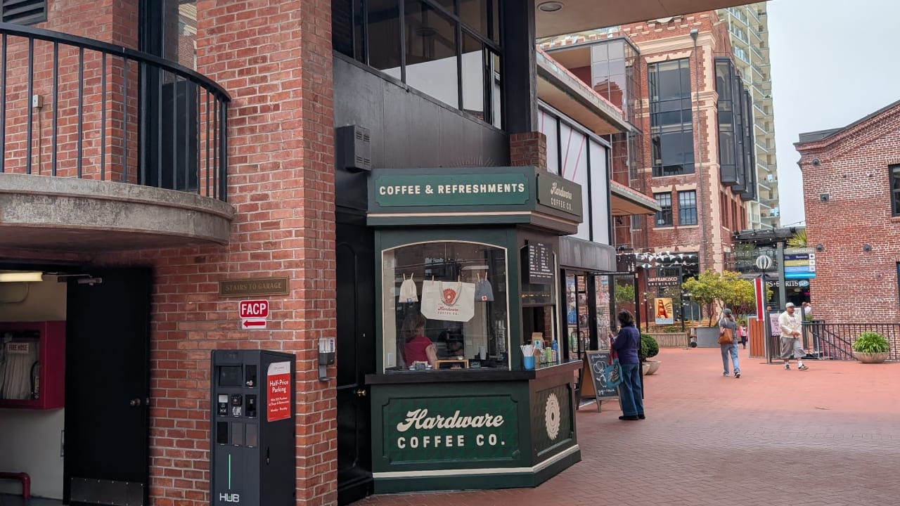 Hardware Coffee Co. - Photo 5
