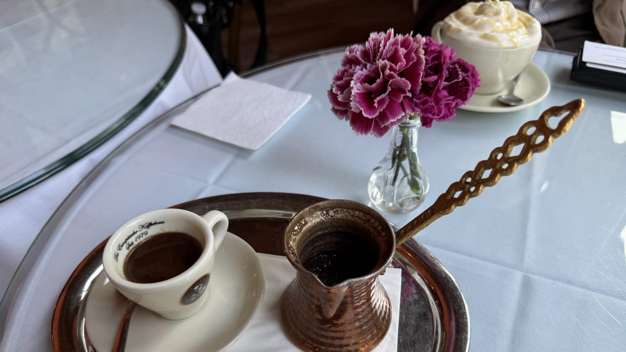 Café Intermezzo - Nashville - Photo 3