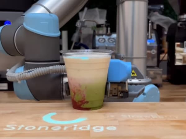 Artly Robot Coffee @ MUJI Hudson Yards - Hudson Yards