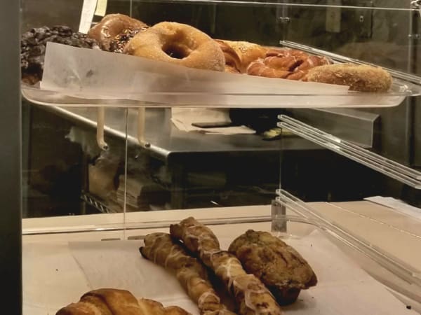Le Petit Cafe - Financial District