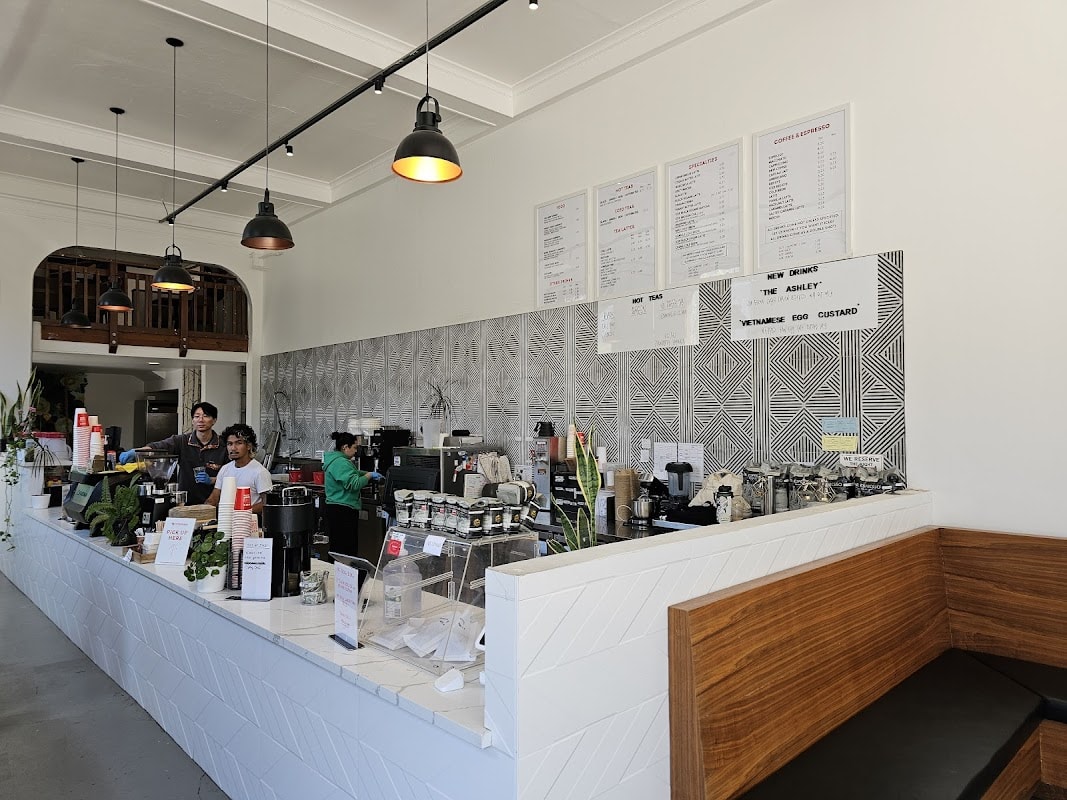 Hala Hala Cafe thumbnail