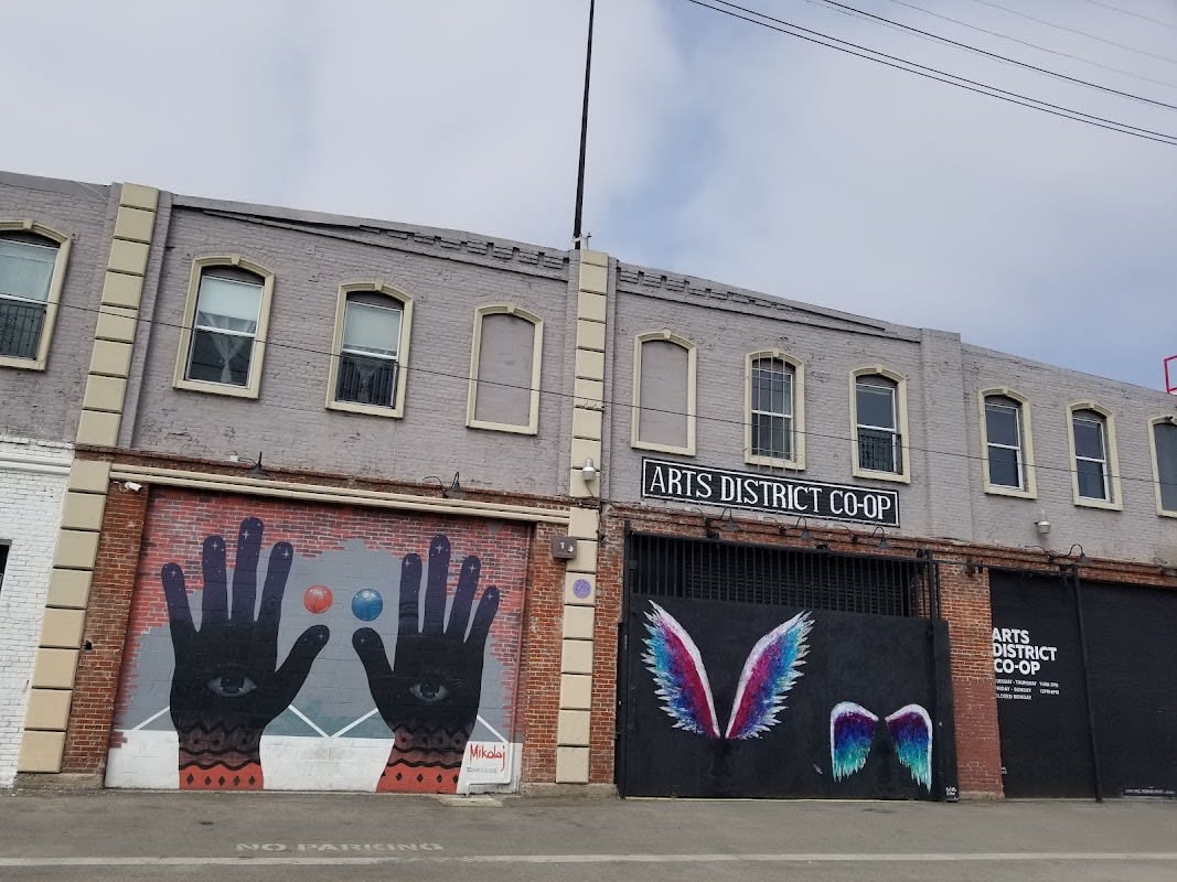 Urth Caffe Hr thumbnail