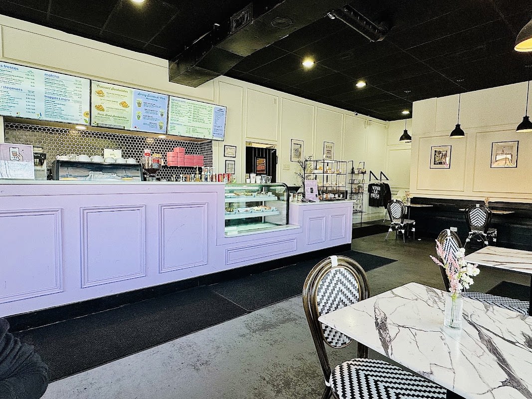 Viva La Fresa Bakery & Cafe thumbnail