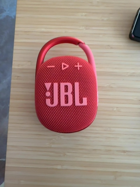 JBL Clip 4