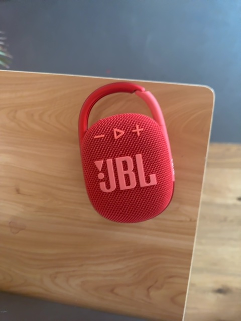JBL Clip 4