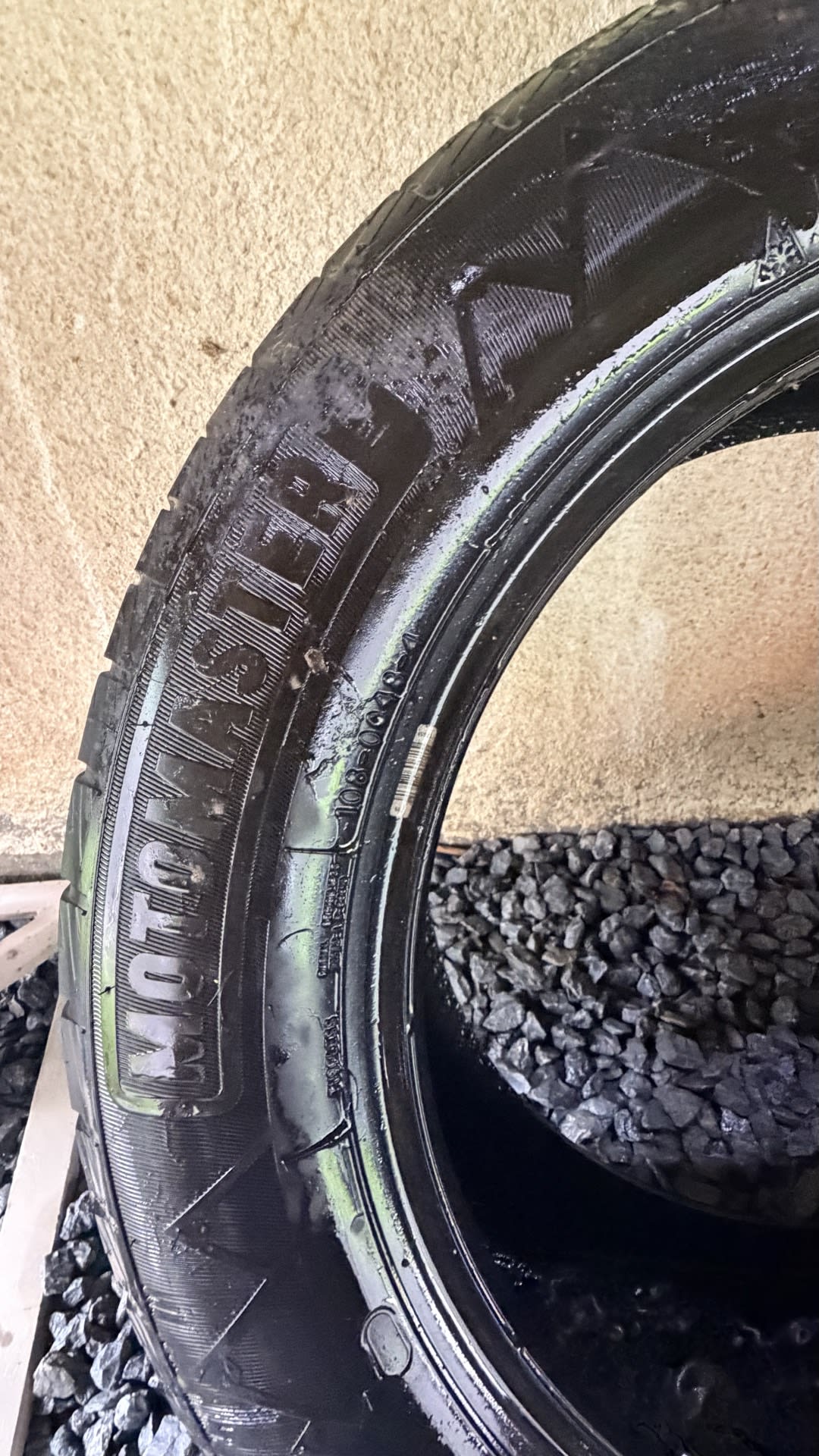 Pneus de inverno 235/60R18
