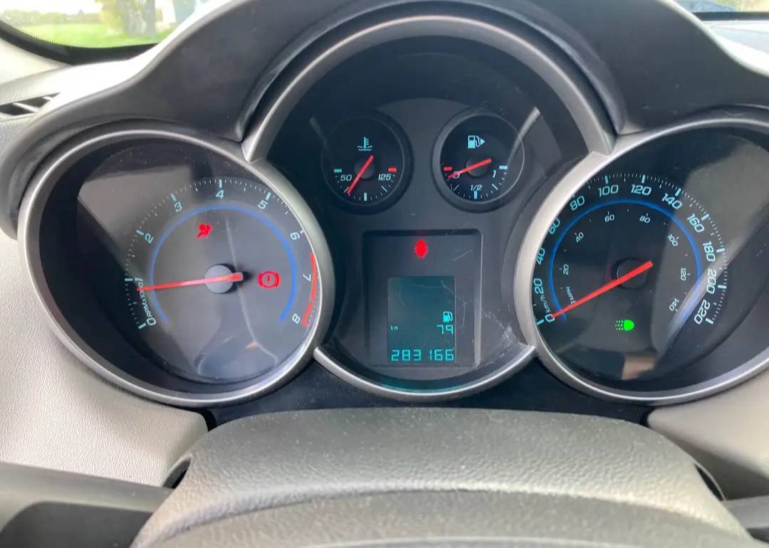 Cruzer 1.4 turbo Manual — foto 4 de 6