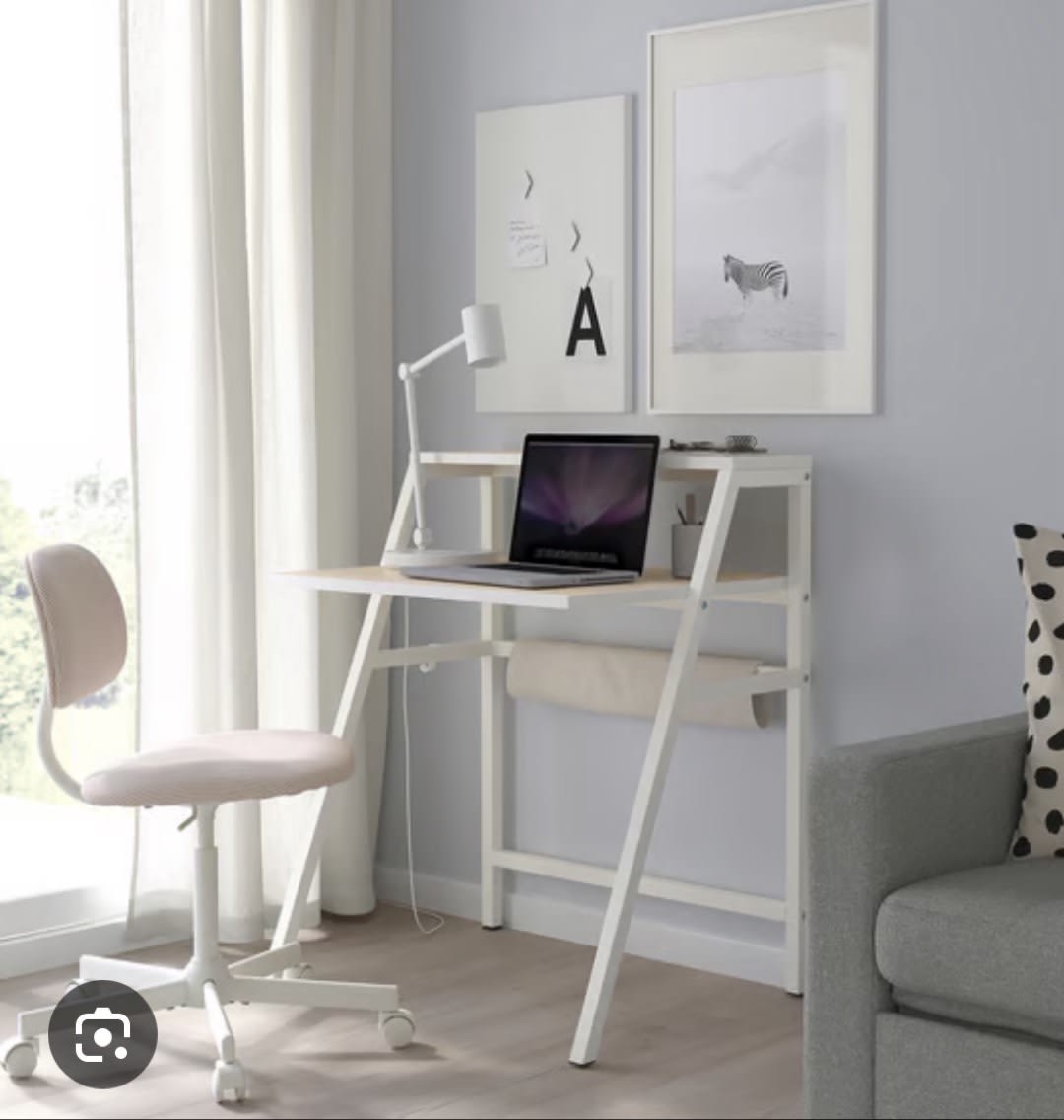 Ikea desk — foto 3 de 3