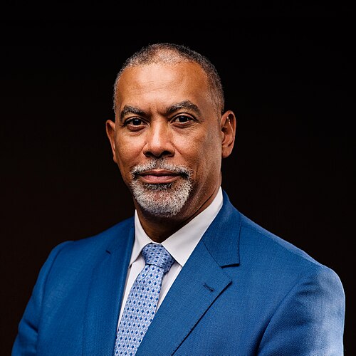 Olivier Kamitatu Etsu - Personnalité congolaise