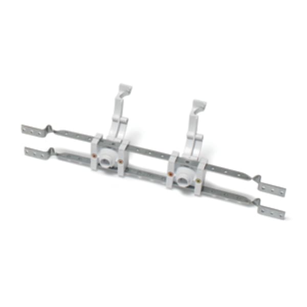 Twisted bracket with two plastic bend supports for 16" Stud Bay