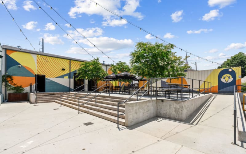 Westside Motor Lounge