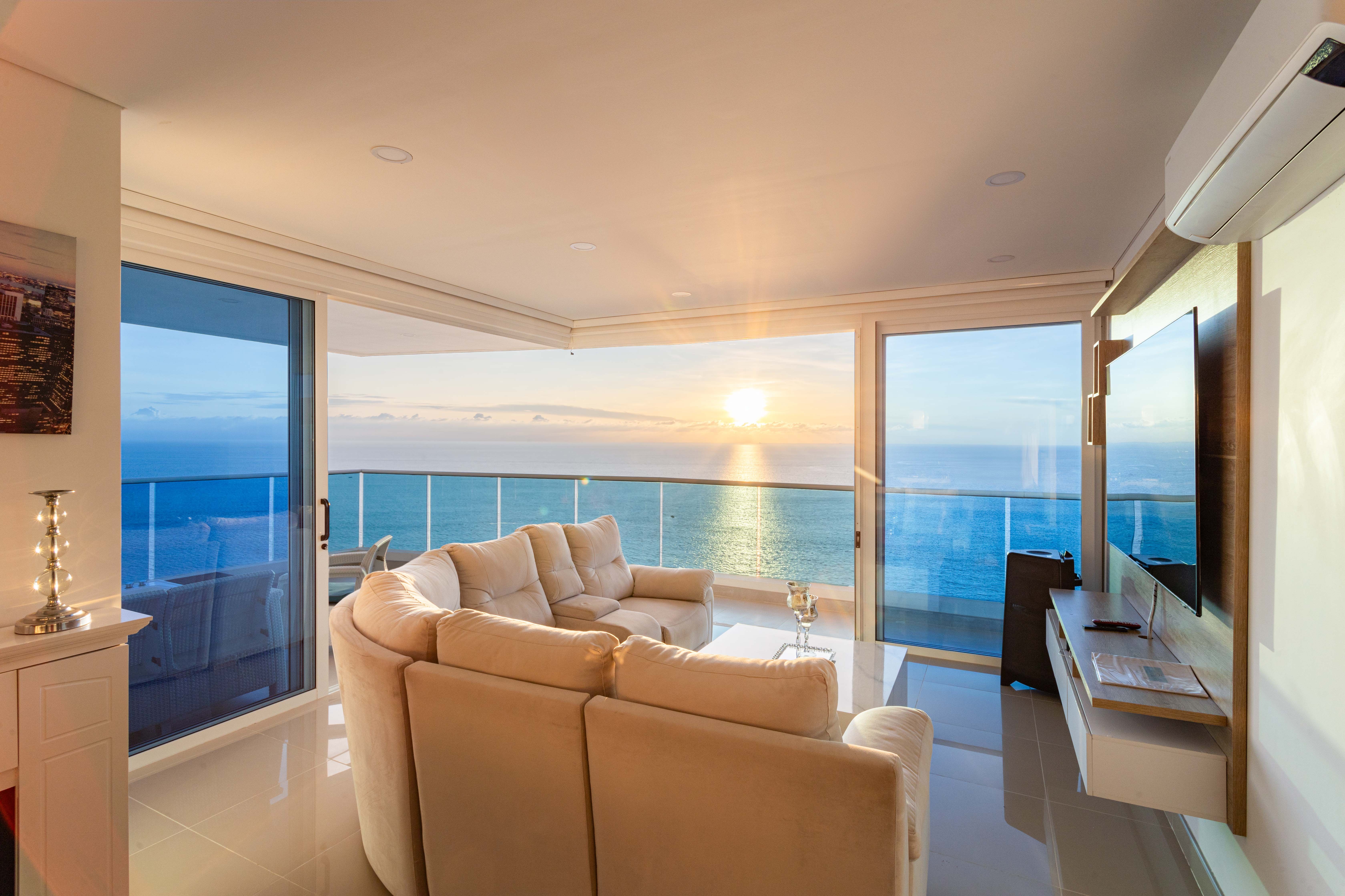 Luxury 3-Bedroom Serviced Apartment with Ocean View