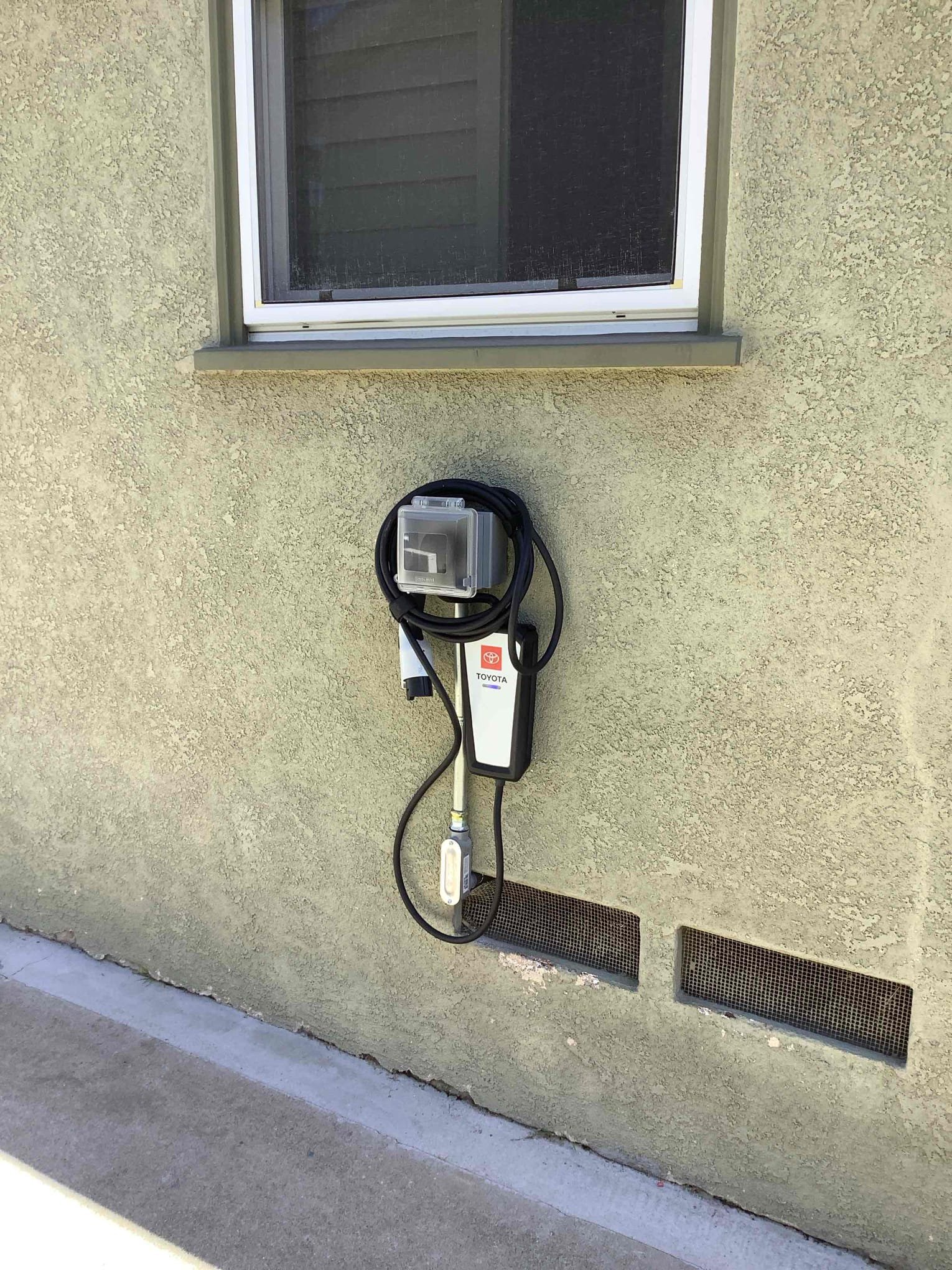 Level 2 EV Charger Installation in Manhattan Beach, CA