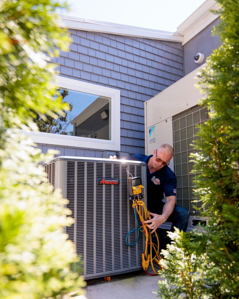 Guaranteed Service ensures top-notch HVAC maintenance with expert technicians, prioritizing professionalism and quality.