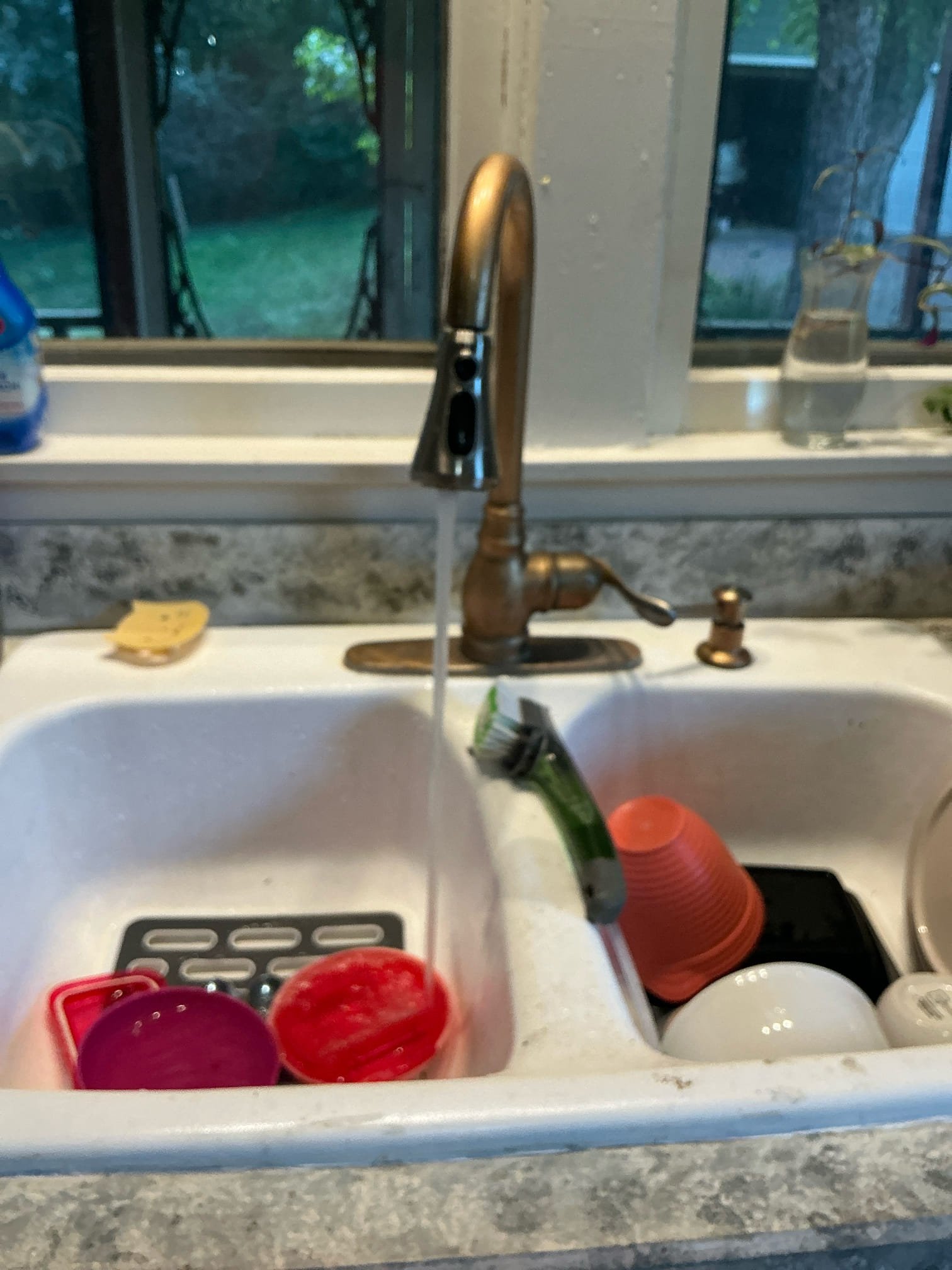 Summers Plumbing Heating & Cooling ensures your kitchen's plumbing needs are met with precision and care.