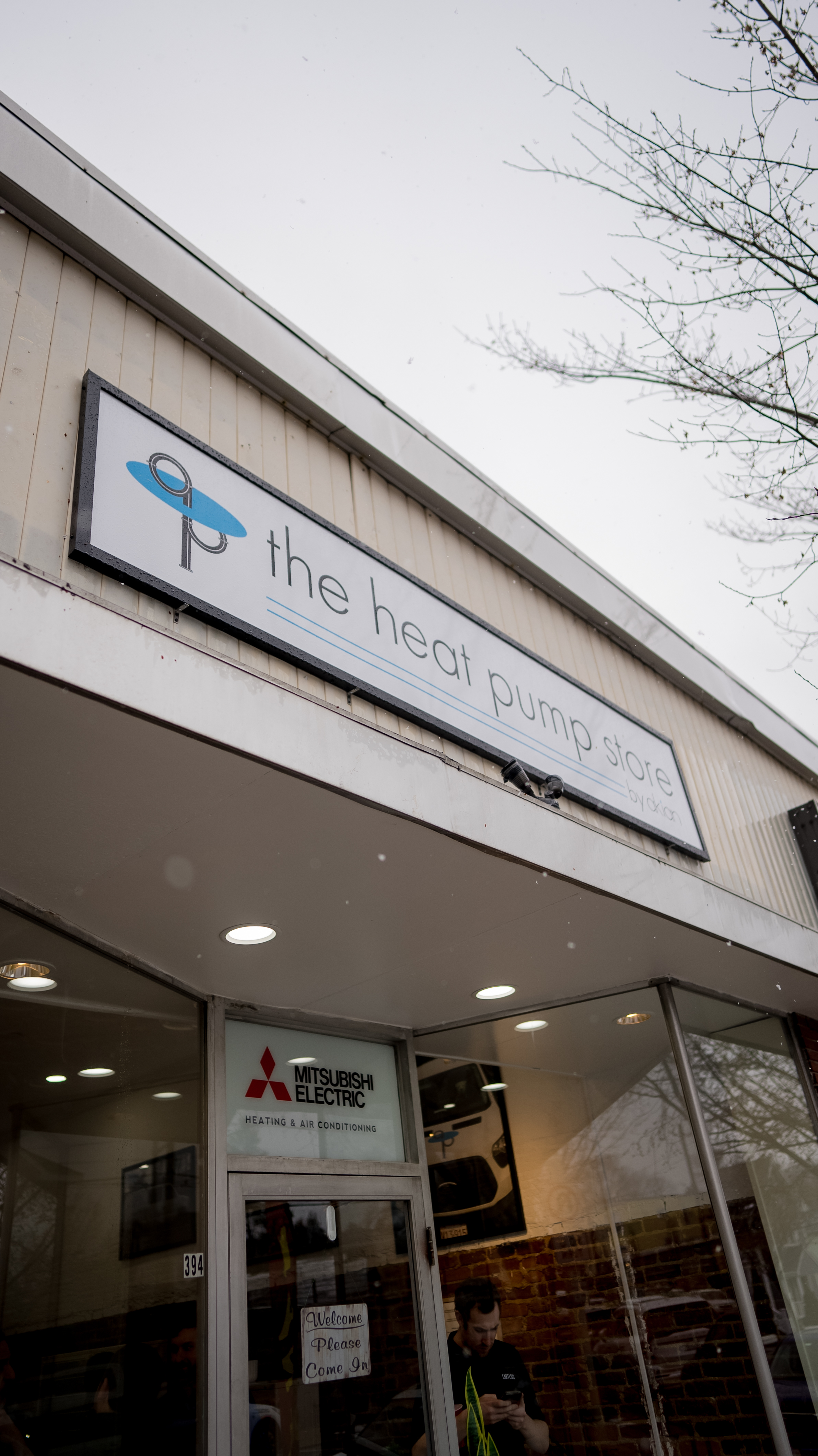 Akian Plumbing, Heating & Air Conditioning showcases expertise in high-quality HVAC solutions with partner Mitsubishi Electric, ensuring exceptional customer service to meet your heating and air needs.