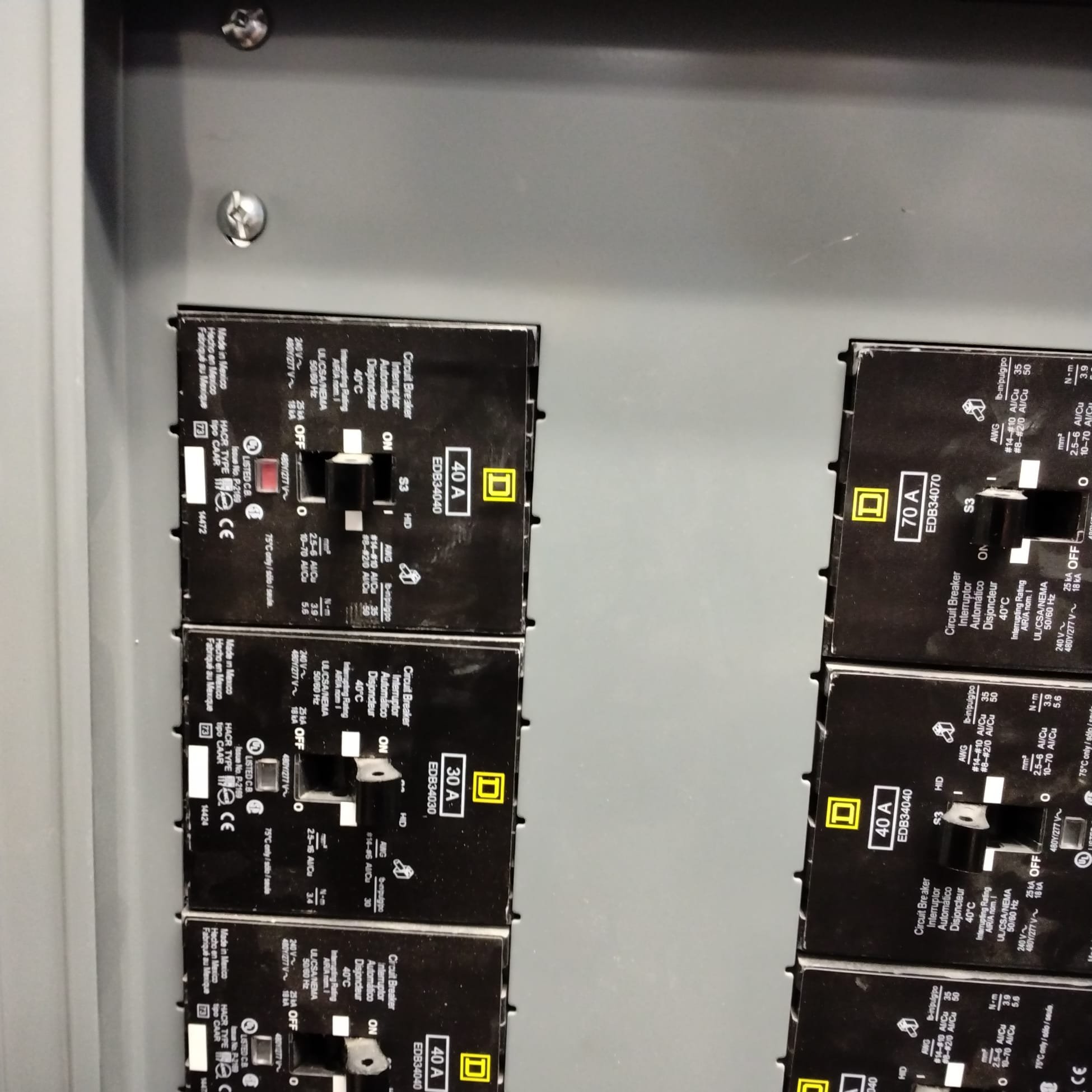 Ensure your home’s safety with top-quality electrical panel services.
