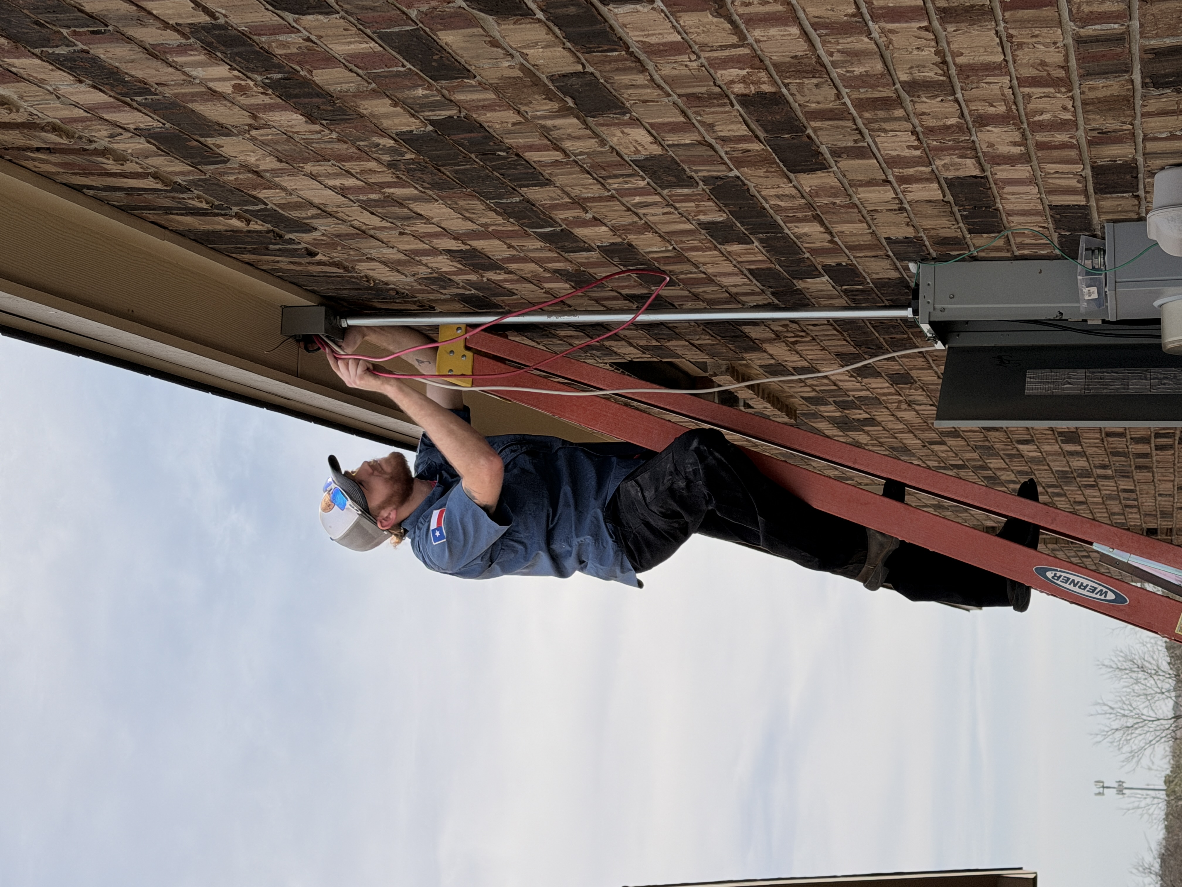When it comes to reliable electrical installations, Elmer's Home Services ensures professional and careful attention, no matter the height or challenge.