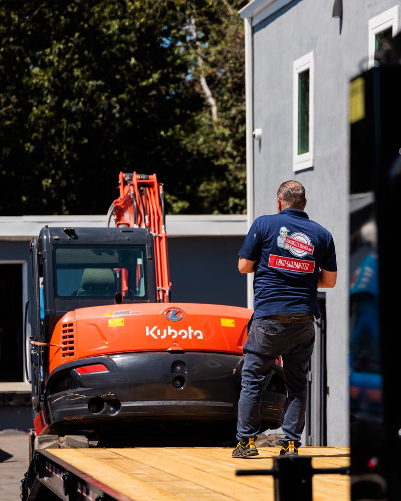 Guaranteed Service delivers top-notch solutions with professionalism and reliability. Call 1-800-GUARANTEED.