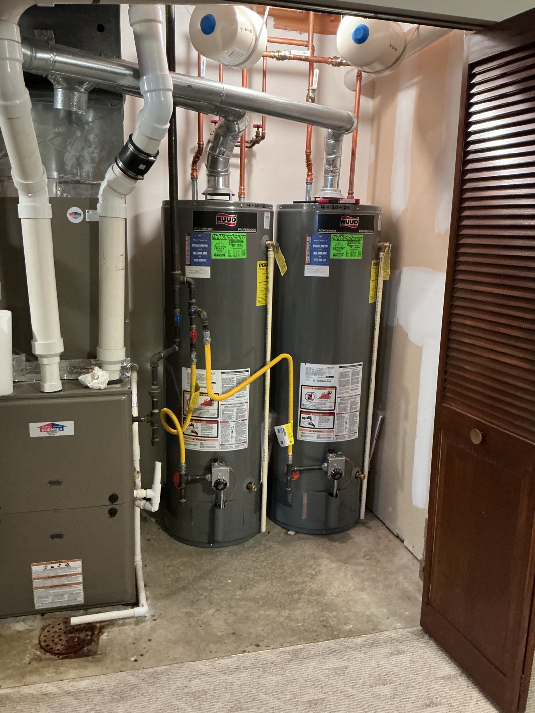 Dependable installation and tidy plumbing show why homeowners trust Boehmer Heating & Cooling for safe, reliable water heater service.